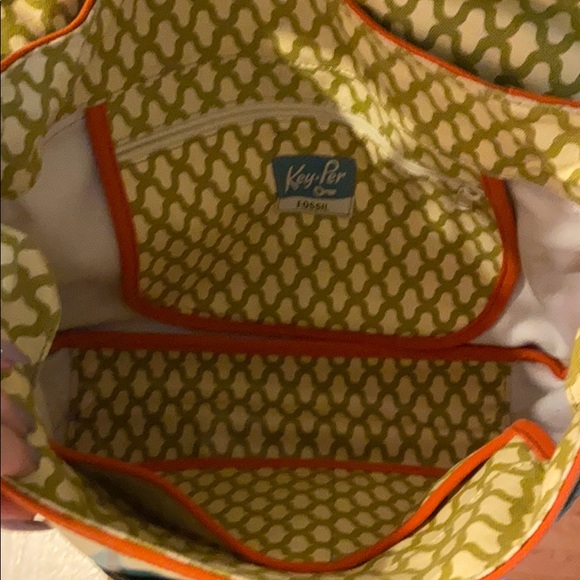 Super cute & functional Fossil book back w/ strap - Picture 11 of 13